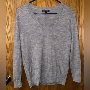 Banana Republic Women’s Gray V-Neck Sweater